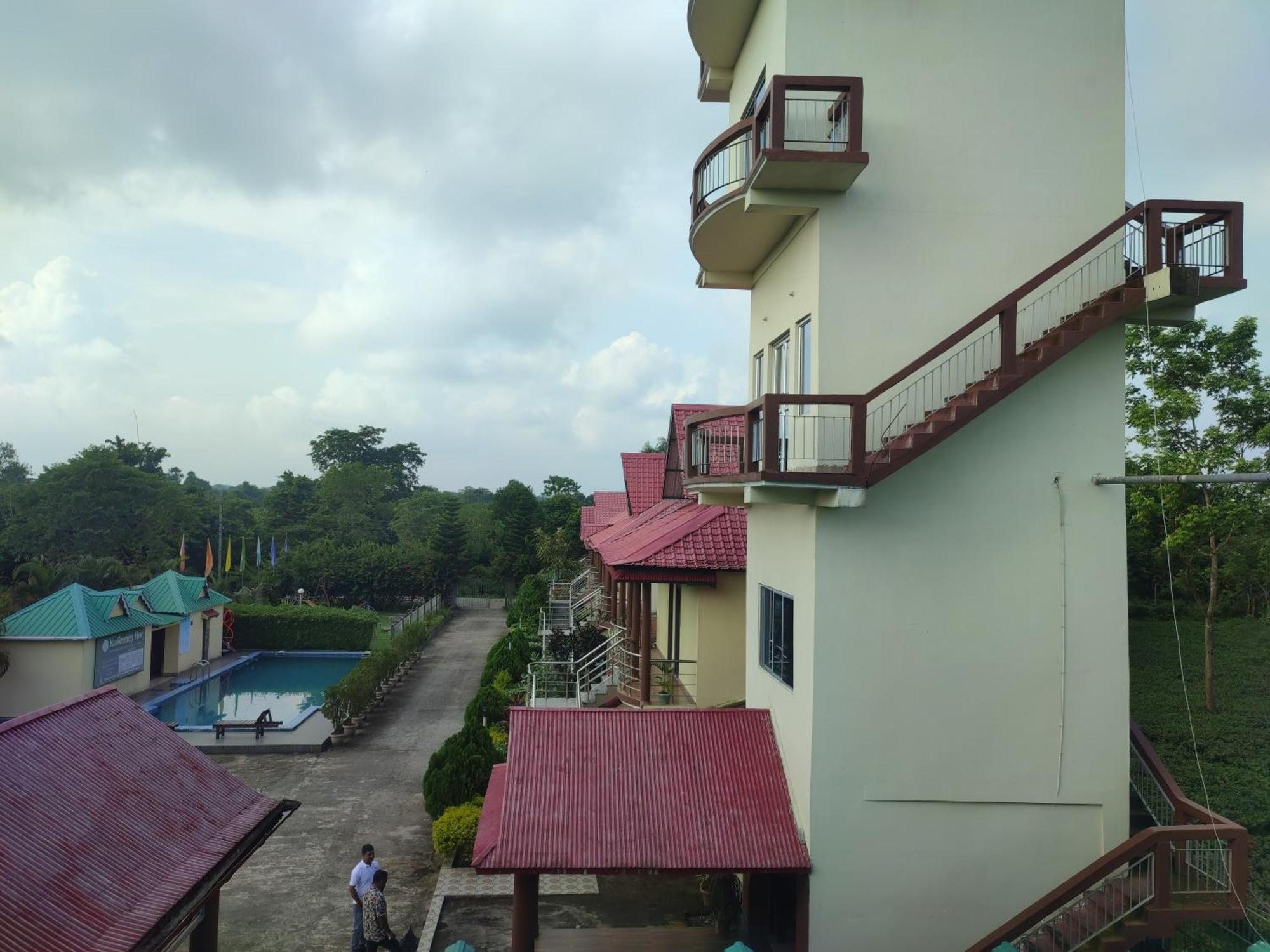 Maa Greenary View - A Holiday Resort Alipur Duar Екстериор снимка