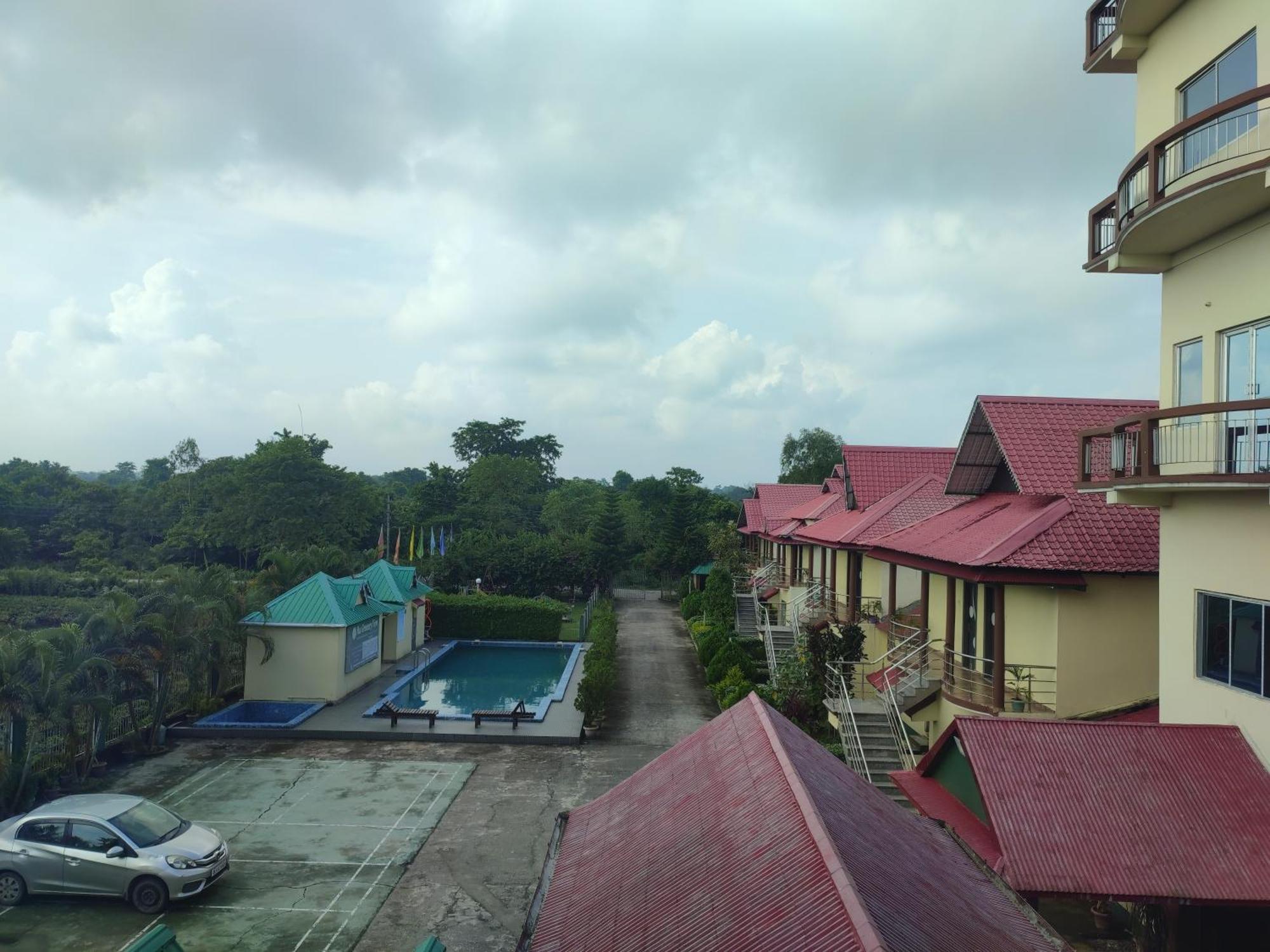 Maa Greenary View - A Holiday Resort Alipur Duar Екстериор снимка