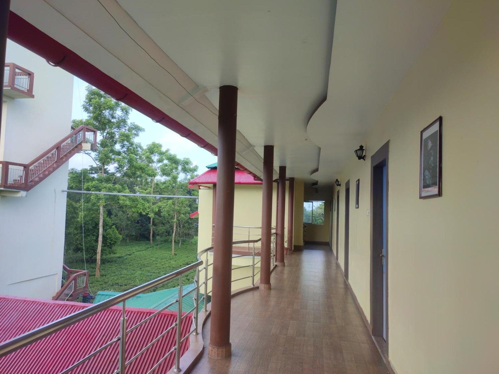 Maa Greenary View - A Holiday Resort Alipur Duar Екстериор снимка
