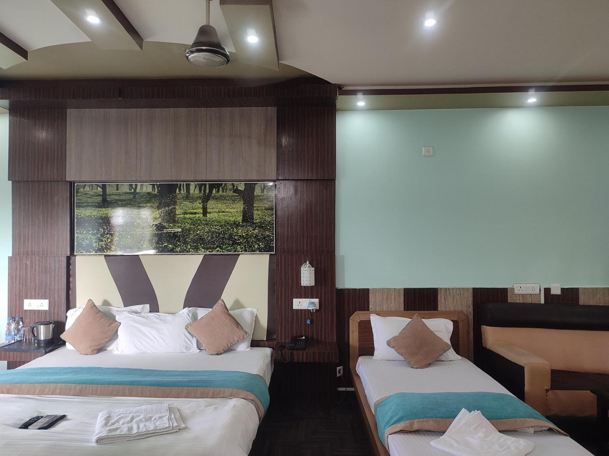 Maa Greenary View - A Holiday Resort Alipur Duar Екстериор снимка