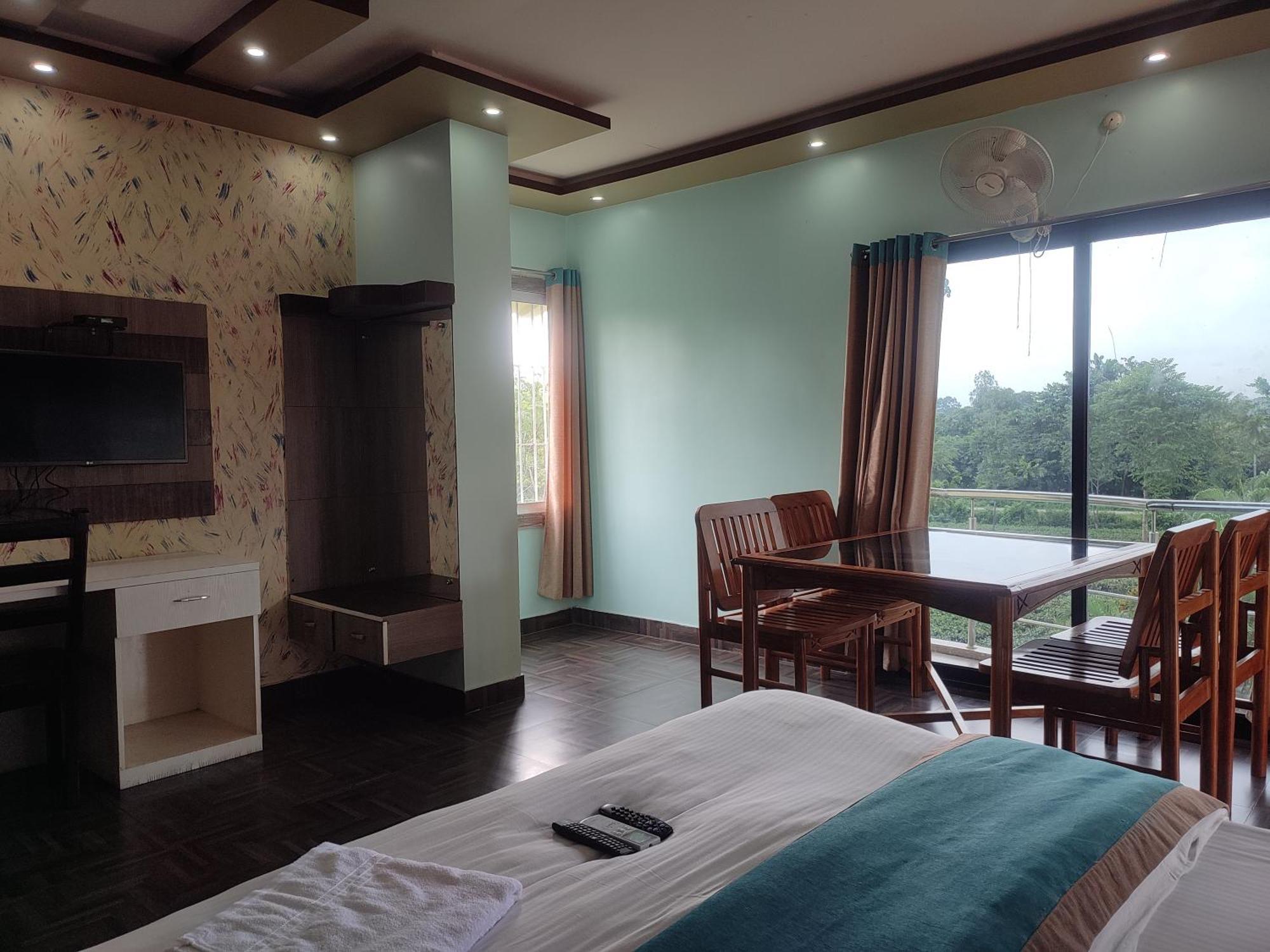 Maa Greenary View - A Holiday Resort Alipur Duar Екстериор снимка