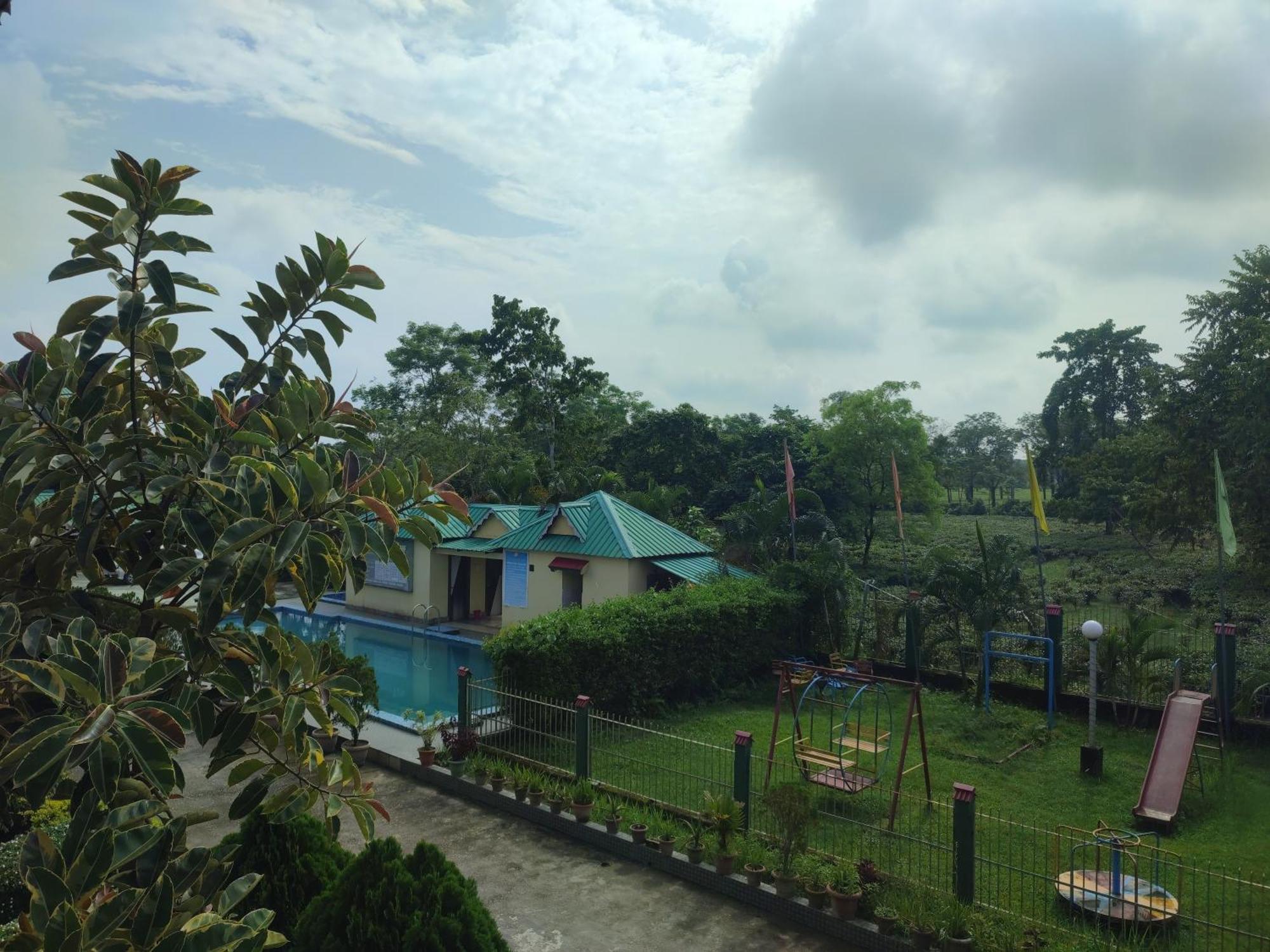 Maa Greenary View - A Holiday Resort Alipur Duar Екстериор снимка